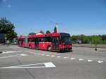 Vom Montag 23.07.2012 bis 12.08.2012 ist die Linie 6 vom Eglisee bis nach Riehen Grenze wegen einer Gleisbaustelle unterbrochen. Die Van Hool Busse von Bernmobil sind auch im Einsatz. Hier Bus Nr.747 (ex Bernmobil 248) kurz nach der Haltestelle Habermatten. Die Aufnahme stammt vom 23.07.2012.
