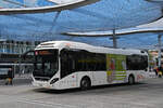 Volvo Hybridbus 47, auf der Linie 6, wartet am 06.10.2025 beim Bahnhof Aarau.