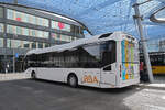 Volvo Hybridbus 46, auf der Linie 7, wartet am 06.10.2025 an der Haltestelle beim Bahnhof Aarau.