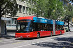 Hess Elektrobus 205, auf der Linie 17, fährt durch die Bundesgasse. Die Aufnahme stammt vom 24.06.2020.