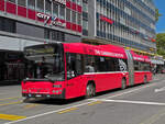 Volvo Bus 808, auf der Linie 12, fährt über den Bubenbergplatz. Die Aufnahme stammt vom 26.08.2010.