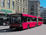 Volvo/Hess Bus 265, auf der Linie 10, fährt zur Haltestelle Hirschengraben.