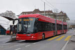 Hess Doppelgelenk Trolleybus 51, auf der Linie 20, fährt zur Haltestelle Schanzenstrasse.