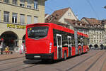 Irizar Elektrobus 252, auf der Linie 19, fährt am 11.06.2025 zur Haltestelle Zytglogge. Aufnahme Bern.