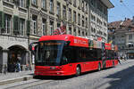 Hess Trolleybus 26, auf der Linie 12, bedient am 11.06.2025 die Haltestelle Bärenplatz. Aufnahme Bern.