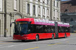 Hess Trolleybus 22, auf der Linie 12, überquert am 18.08.2025 den Bubenbergplatz.