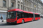 Volvo Hybridbus 215, auf der Linie 19, bedient am 11.06.2025 die Haltestelle Hirschengraben. Aufnahme Bern.