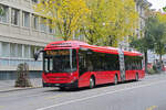 Volvo Hybridbus 880, auf der Linie 10, fährt am 16.10.2025 durch die Bundesgasse.