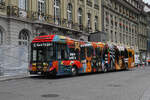 Volvo Hybridbus 238 mit der Metro Werbung, auf der Linie 10, bedient am 16.10.2026 die Haltestelle beim Bundesplatz. Aufnahme Bern.