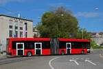Irizar Elektrobus 247, auf der Linie 19, verl�sst am 20.04.2026 die Haltestelle Helvetiaplatz.