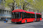Volvo Hybridbus 214, auf der Linie 10, f�hrt am 20.04.2026 durch die Bundesgasse.