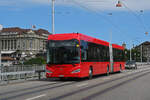Irizar Elektrobus 245, auf der Linie 19, �berquert am 15.06.2026 die Kirchenfeldbr�cke.