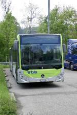 Der neue C2 Gelenkbus 302 der Busland AG am 6.5.20 beim Depot Langnau parkiert.