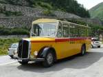 Dieser Oldtimer Bus stand am 01.08.08 in der Nähe der Haltestelle Gletsch für eine Extrafahrt bereit.