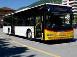 Das Ortsbus Ersatzfahrzeug '10448'  VS 449 120 das auch auf den PostAuto Linien eingesetzt werden kann, am 29.7.16 auf dem Rhonesandplatz in Brig.