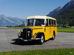 Ex PTT - Saurer Postauto auf dem Flughafenareal bei Interlaken am 30.09.2016