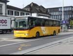 Postauto - Iveco Crossway  SO  20030 vor dem Bahnhof in Solothurn am 19.04.2023
