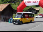 Postauto - Mercedes Sprinter BE  871998 bei der zufahrt zum Bhf. Boltigen am 27.05.2023