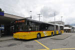 Solaris Bus der Post, auf der Linie 100, wartet am 01.09.2025 beim Bahnhof Rheinfelden.