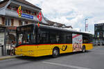 Solaris Bus der Post, auf der Linie 102, wartet am 01.08.2024 an der Haltestelle beim Bahnhof Interlaken Ost.