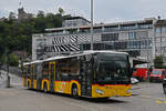 Mercedes Citaro 141 der Post, auf der Linie 352, fährt am 08.09.2025 zur Haltestelle beim Bahnhof Baden.