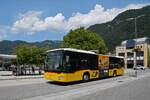 Mercedes Citaro der Post, Auf der Linie 101, fährt am 30.06.2025 zur Haltestelle beim Bahnhof Interlaken West.