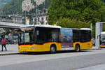 Mercedes Citaro der Post, auf der Linie 104, wartet am 30.06.2025 an der Haltestelle beim Bahnhof Interlaken West.