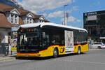 Mercedes eCitaro der Post, auf der Linie 103, wartet am 09.04.2026 an der Haltestelle beim Bahnhof Interlaken Ost.