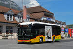 Mercedes eCitaro der Post, auf der Linie 104, wartet am 22.05.2026 an der Haltestelle beim Bahnhof Interlaken Ost.
