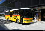 Postauto - Mercedes Intouro Hybrid  VS 244 unterwegs vor dem SBB/MGB Bahnhof in Visp am  24.05.2026