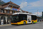 Mercedes eCitaro der Post, auf der Linie 104, wartet am 29.06.2026 an der Haltestelle beim Bahnhof Interlaken Ost.