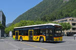 Solaris Elektrobus der Post, auf der Linie 102, f�hrt am 26.05.2026 zur Haltestelle beim Bahnhof Interlaken Ost.