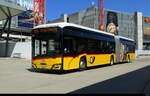 Postauto - Solaris Urbino 18 Electric  ZH 671292 bei der zufahrt zu dem Bushaltestellen beim Flughafen Z�rich am 28.07.2026