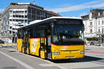 Iris Crossway Bus der Post, auf der Linie 12, wartet am 15.09.2025 an der Endstation beim Bahnhof Solothurn.