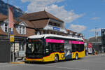 Mercedes eCitaro der Post, auf der Linie 103, wartet am 09.04.2026 an der Haltestelle beim Bahnhof Interlaken Ost.
