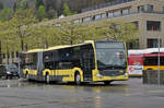 Mercedes Citaro 173 fährt mit der Fahrschule beim Bahnhof Interlaken Ost ein.