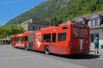 Mercedes Citaro 703 mit der Werbung f�r den Fussball Meistertitel des FC Thun, auf der Linie 21, wartet am 22.05.2026 an der Haltestelle beim Bahnhof Interlaken Ost.