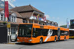 Mercedes Citaro 171 mit der Werbung f�r Sanit�r Krebs, auf der Linie 21, wartet am 28.05.2026 an der Endstation beim Bahnhof Interlaken Ost.