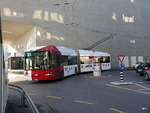 tpf - Hess Trolleybus Nr.519 FR 300434 unterwegs in der Stadt Freiburg am 07.12.2017