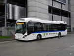 Glattal.Bahn.Bus - Volvo 7900 Hybrid  Nr.63  ZH  634612 vor dem Flughafen Kloten am 23.12.2017
