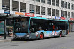 Mercedes Citaro 196, auf der Linie 8, bedient am 08.06.2026 die Haltestelle beim Guisanplatz in Biel.