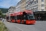 Hess Trolleybus 96, auf der Linie 4, verl�sst am 08.06.2026 die Haltestelle beim Bahnhof Biel.