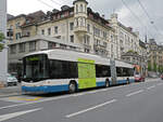 Hess Trolleybus, auf der Linie 6 bedient am 04.05.2010 die Haltestelle in der Hirschmattstrasse.