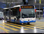 VBL - Mercedes Citaro Nr.89  LU 199441 in Luzern unterwegs auf der Linie 21 bei Regen vor dem Bahnhof am 01.04.2024
