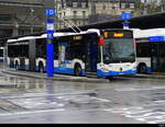 VBL - Mercedes Citaro Nr.168  LU 250398 in Luzern unterwegs auf der Linie 12 bei Regen vor dem Bahnhof am 01.04.2024