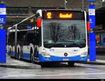 VBL - Mercedes Citaro Nr.172  LU 249623 in Luzern unterwegs auf der Linie 12 bei Regen vor dem Bahnhof am 01.04.2024