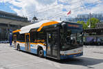 Solaris Elektrobus 353, auf der Linie 10, verl�sst am 08.05.2026 die Haltestelle beim Bahnhof Luzern.