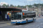 Mercedes Citaro 90, auf der Linie 10, verl�sst am 08.05.2026 die Haltestelle beim Bahnhof Luzern.