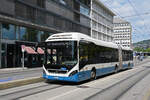Volvo Hybridbus 463, auf der Linie 31, bedient am 11.07.2025 die Haltestelle Sihlpost. Aufnahme Zürich.