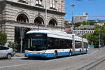 Hess Doppelgelenk Trolleybus 78, auf der Linie 31, f�hrt am 24.07.2026 zur Haltestelle beim Bahnhofplatz in Z�rich.
